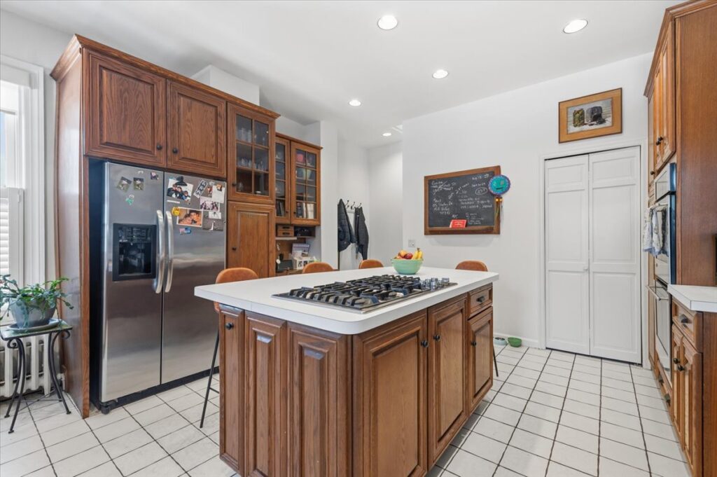 21-780_7467 21-780_7467