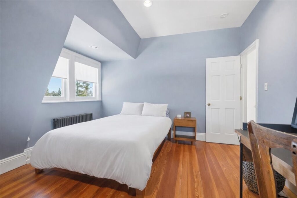 43-bedroom1 43-bedroom1