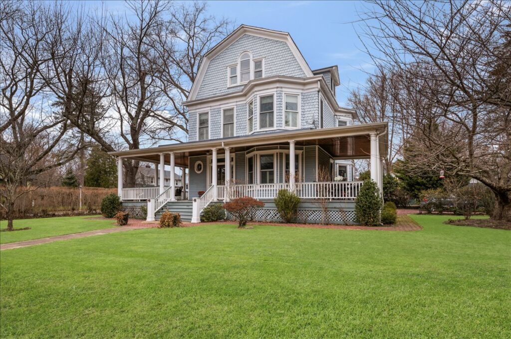 102 sea cliff fron house side green 102 sea cliff fron house side green